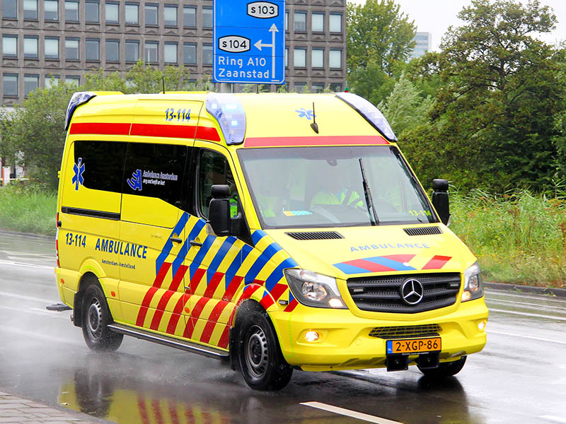 Ambulance via Huisarts